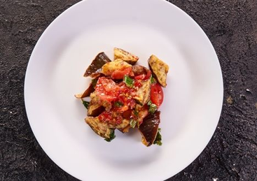 Салат с жареными баклажанами
