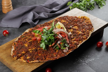 Лахмаджун "Урфа" острый с мясом