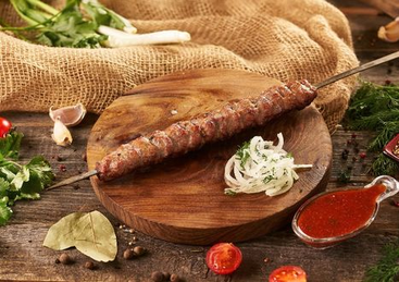 Люля-кебаб из говядины и баранины  + соус
