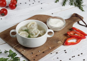 Пельмени с бульоном 