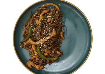 Гречневый Удон с курицей